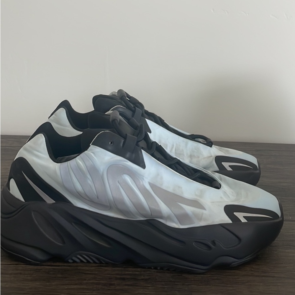 Yeezy 700 MNVN Blue Tint